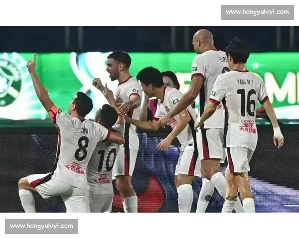 切尔西世俱杯惊魂两小时!高强度热身暗藏隐患,体能团队紧急启动伤病防控预案 切尔西世俱杯惊魂两小时!高强度热身暗藏隐患,体能团队紧急启动伤病防控预案