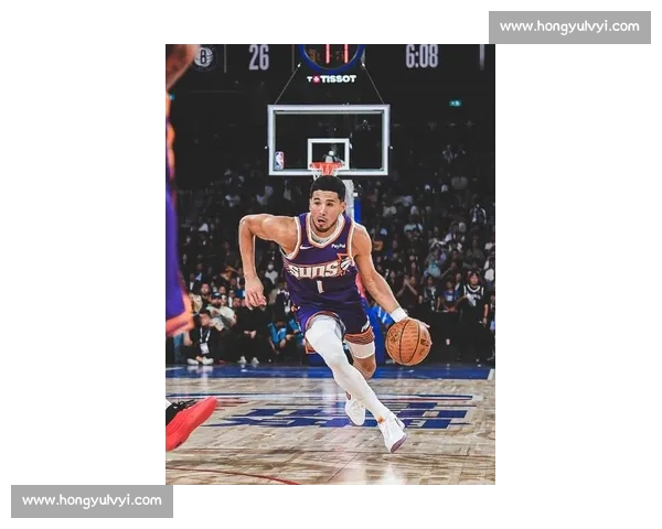 德文布克率领球队展现超强进攻火力引爆新赛季篮球激情 德文布克率领球队展现超强进攻火力引爆新赛季篮球激情