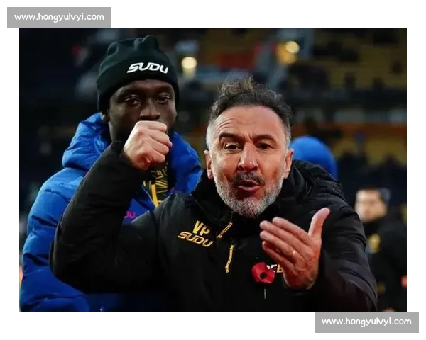 嘘声四起！客场作战球员遭嘘，球迷的爱恨太明显！